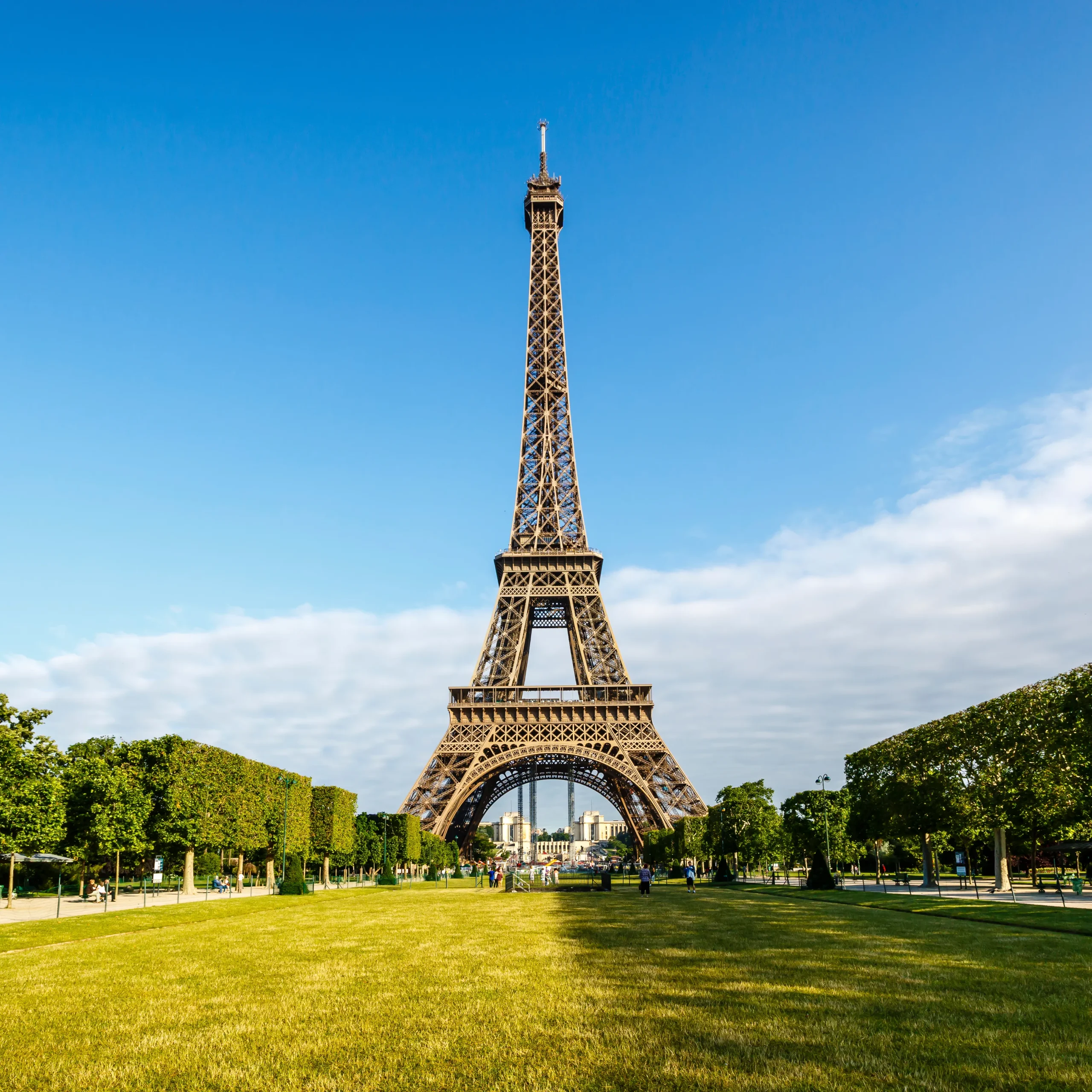 Exploring Paris: A Guide to the City of Love
